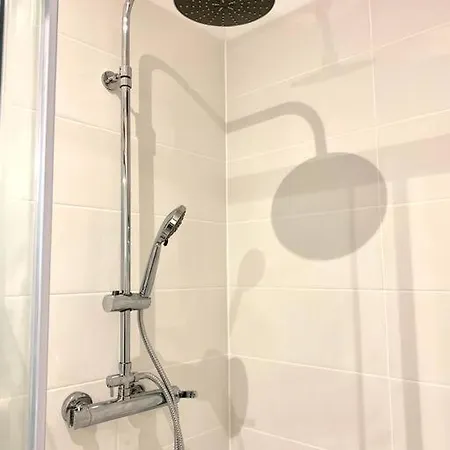Apartment Cosy - Wifi - Et Commerces A 100m *